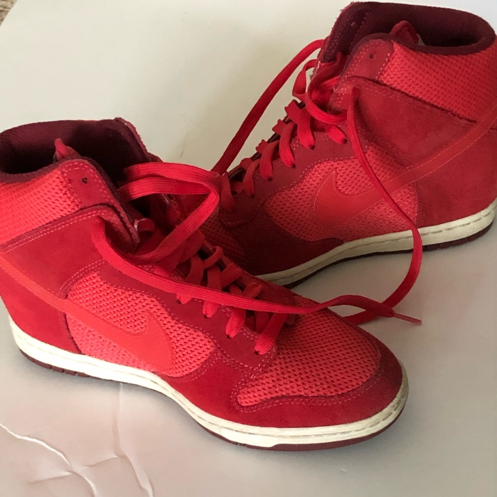 Nike Air Max Tavas Red Sky High Dunks